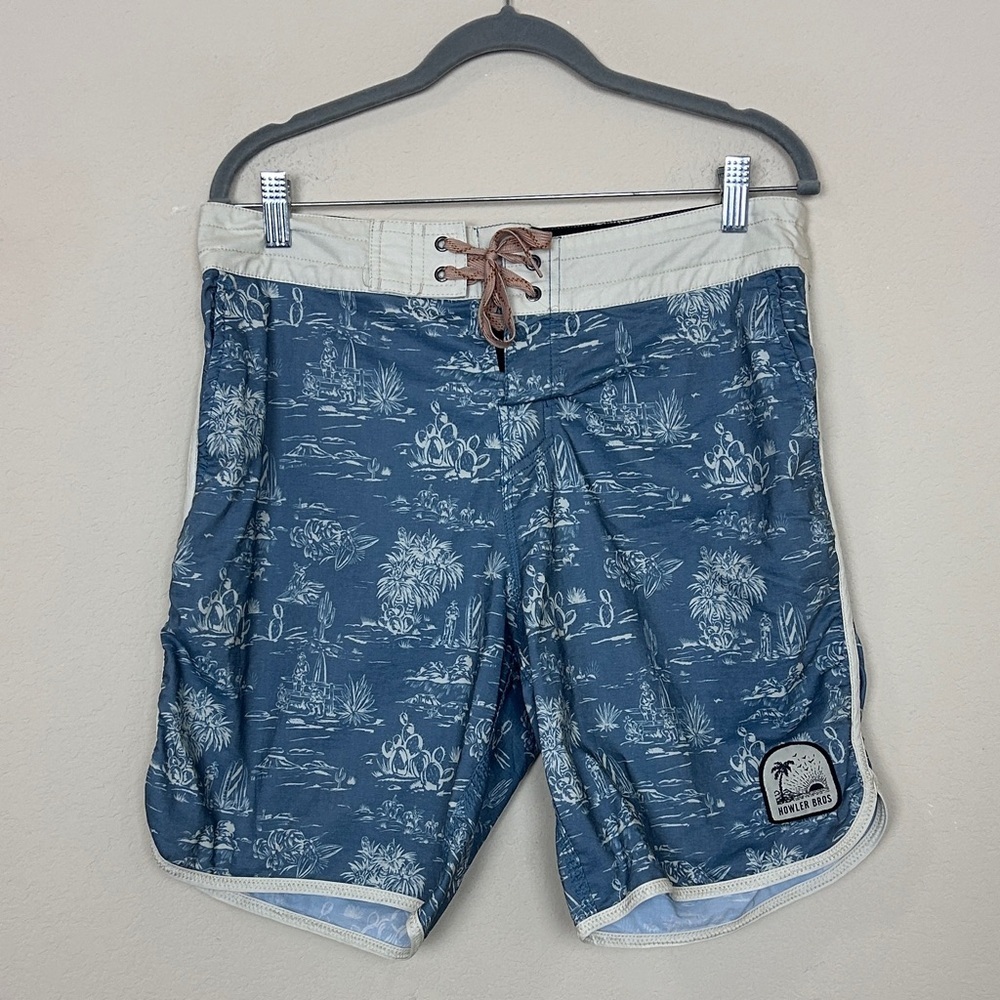 Howler Bros Men’s Board Shorts Size 32